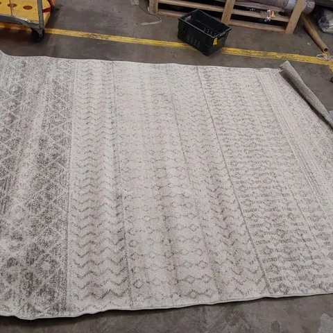 NARINE REID GREY AREA RUG // 200 X 275CM