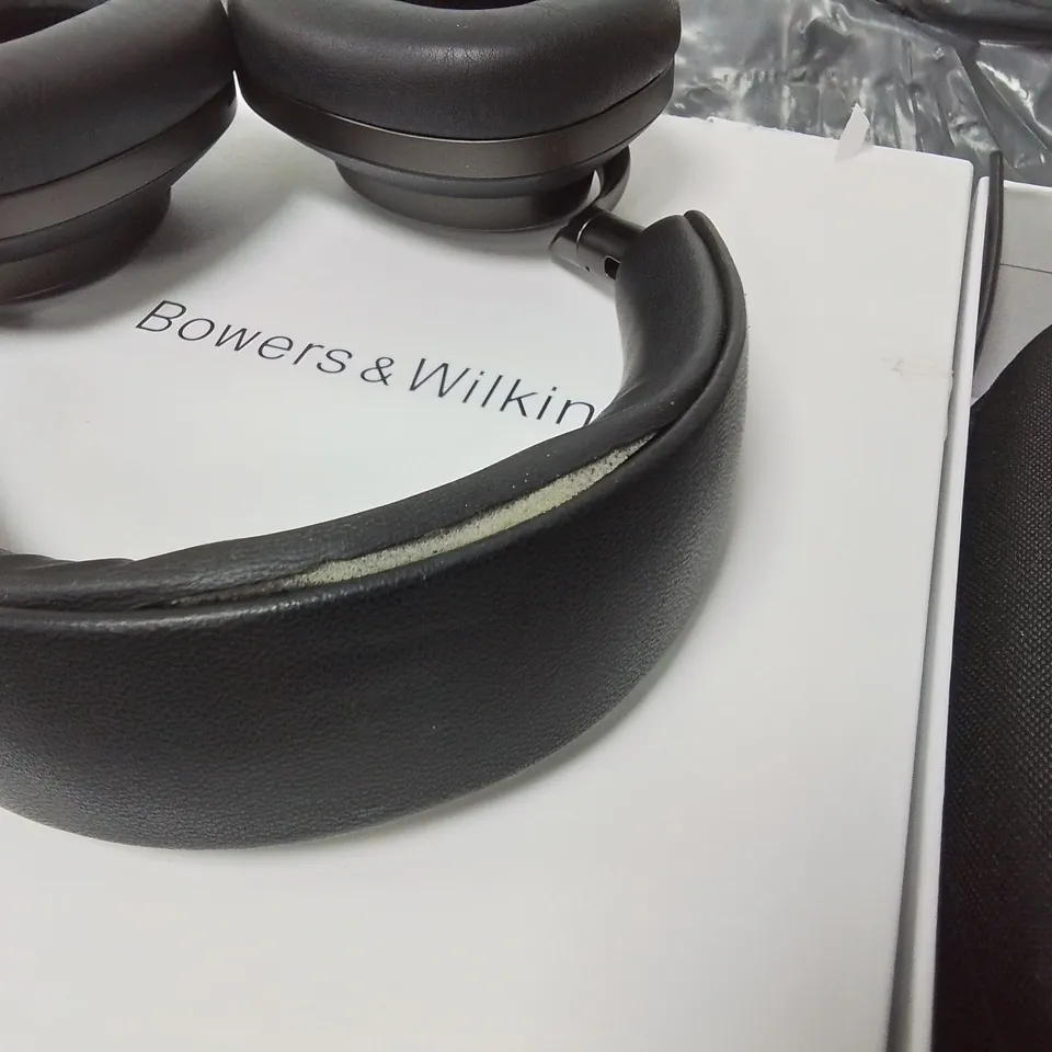 BOWERS & WILKINS PX-8 NOISE CANCELLING WIRELESS HEADPHONES