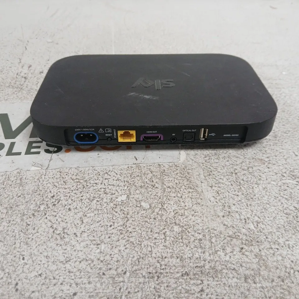 SKY SET-TOP BOX – BLACK TV RECEIVER EM150