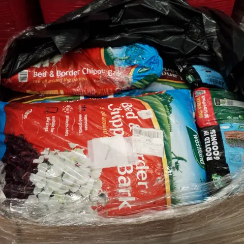 PALLET CONTAINING LARGE QUANTITY OF ASSORTED COMPOST