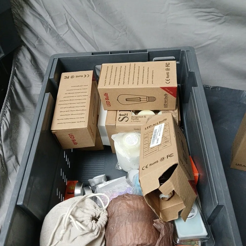 APPROXIMATELY 20 ASSORTED ITEMS TO INCLUDE LED BULBS, CANDLES ETC