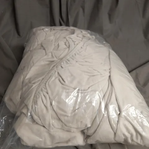 BOXED COZEE HOME SUPER SOFT SHEET IN LIGHT GREY - SUPER KING