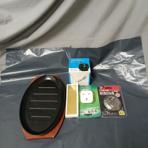 APPROXIMATELY 20 ASSORTED HOUSEHOLD ITEMS TO INCLUDE SECURITY PADLOCK, BODY GLOVE, ADAPTER, SPHYGMOMANOMETER ETC