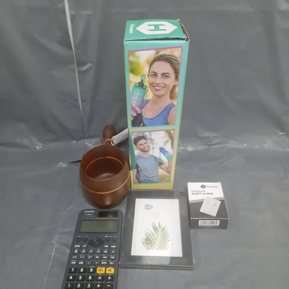 APPROXIMATELY 20 ASSORTED HOUSEHOLD ITEMS TO INCLUDE DRINKING BOTTLE, CASIO CALCULATOR AND PICTURE FRAME