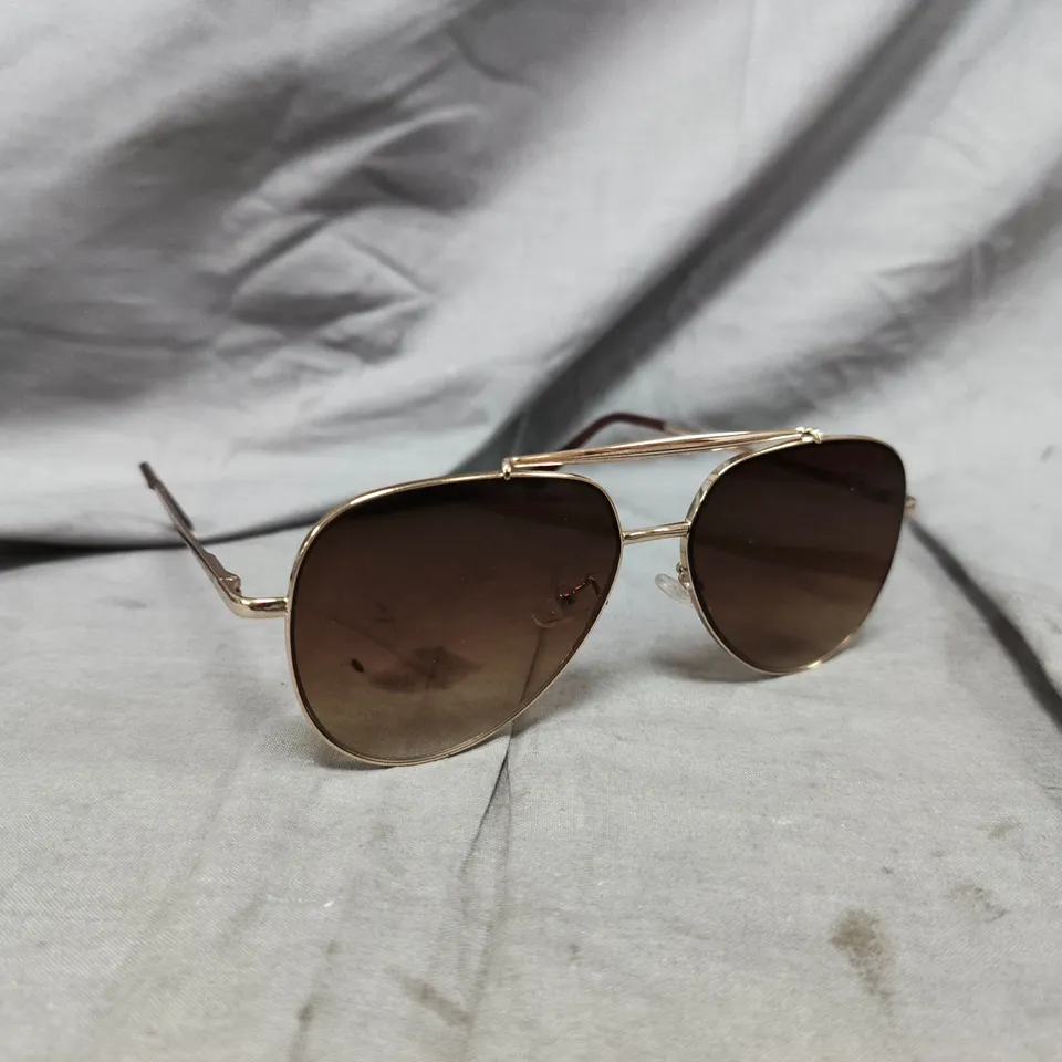 KATIE LOXTON BALI SUNGLASSES IN GOLD METAL