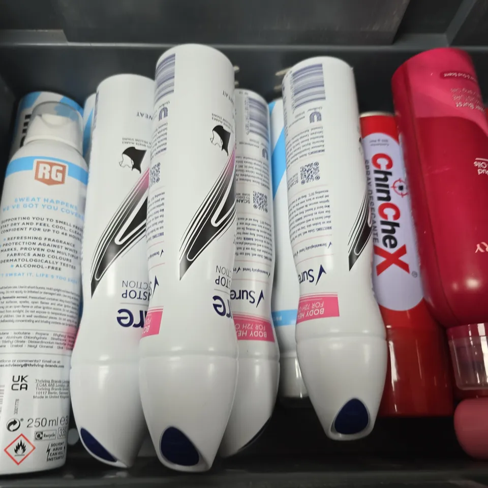 APPROXIMATELY 15 ASSORTED AEROSOLS TO INCLUDE AXE , RIGHT GUARD AND SANCTUARY SPA