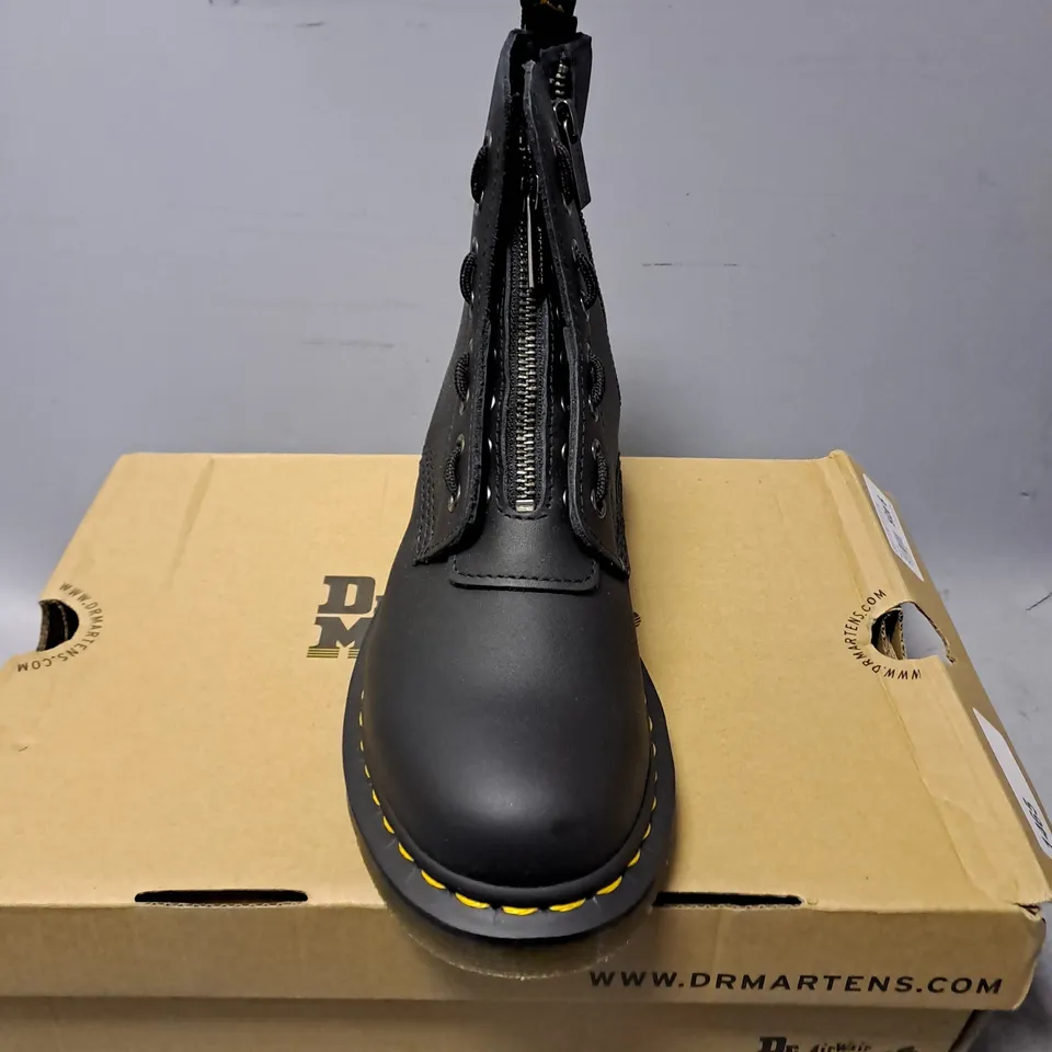 BOXED DR MARTENS 1460 PASCAL FRONT ZIP BLACK BOOTS - SIZE UK 6 