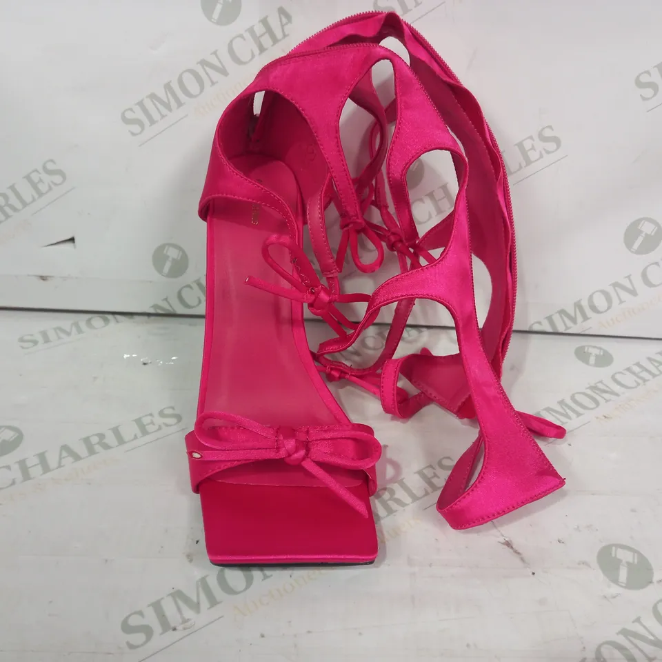 BOXED PAIR OF PRETTY LITTLE THING SQUARE TOE STILETTO HEEL KNEE HIGH SANDALS IN SATIN PINK SIZE 7