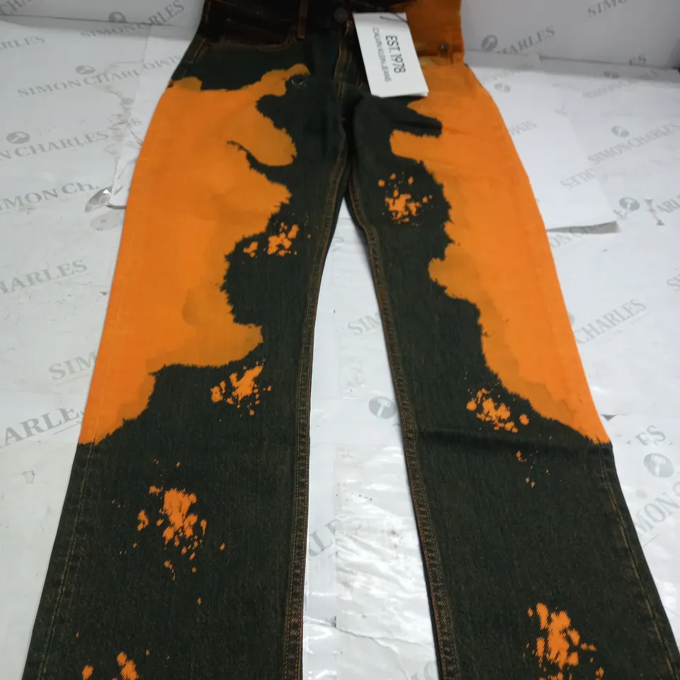 CALVIN KLEIN JEANS WITH PAINT DESIGN SIZE W26 L30