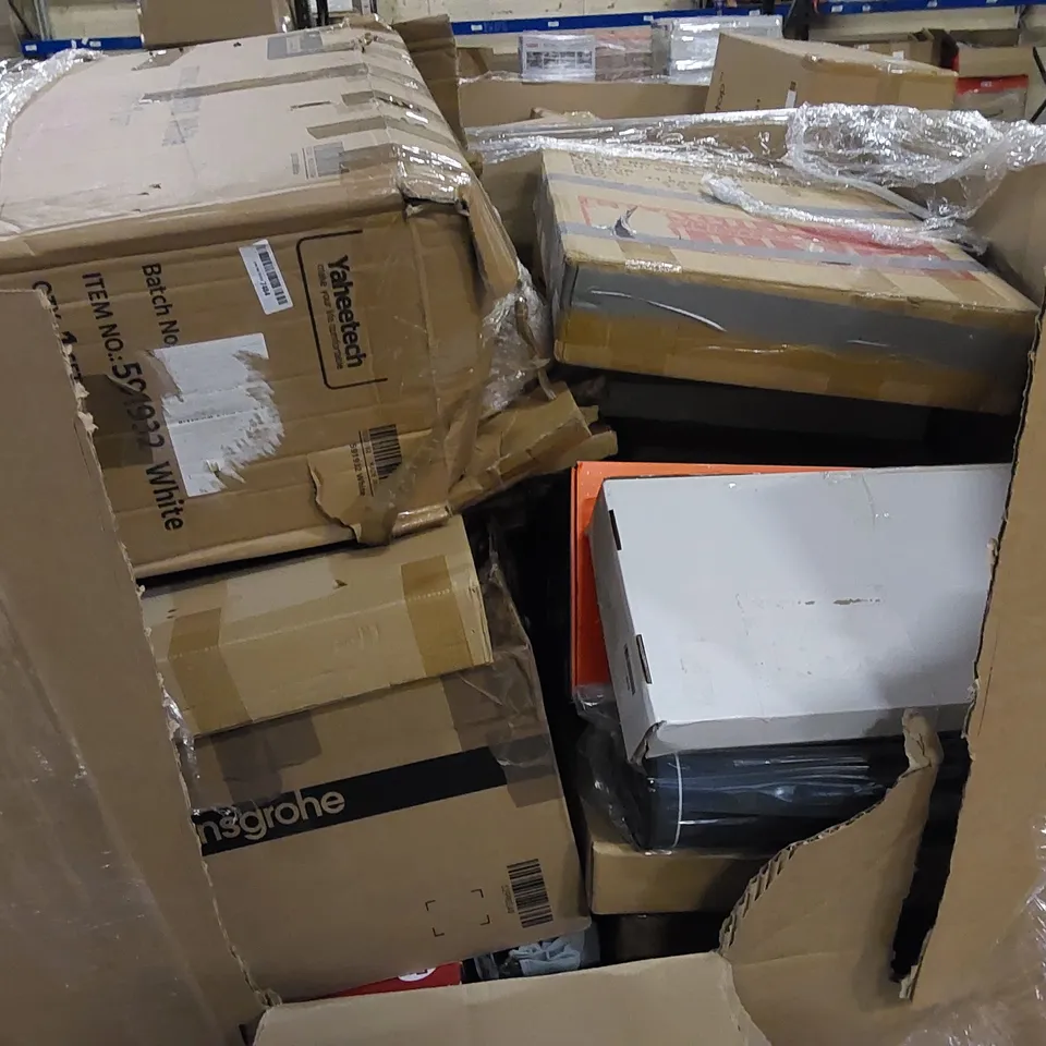 PALLET TO CONTAIN ASSORTED HOUSEHOLD ITEMS AND CONSUMER PRODUCTS. INCLUDING LUXURY PILLOW, TOILET SEATS, PIANO BENCH, TRAVEL BAG, AIR FRYER, OUTDOOR RUG ETC 