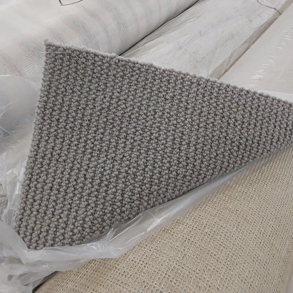 ROLL OF QUALITY MALABAR TWO FOLD COMAR HUSK CARPET // SIZE: APPROXIMATELY 4 X 4.4m