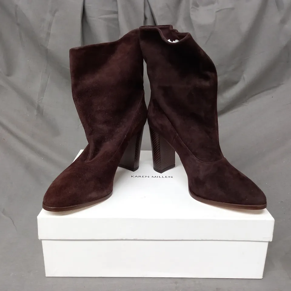 BOXED PAIR OF KAREN MILLEN SAPPHO SHORE SUEDE ANKLE BOOTS IN BROWN EU SIZE 40