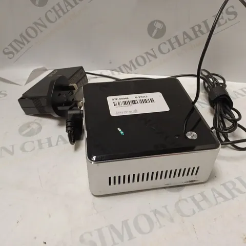 INTEL NUC5I5MYHE MINI PC