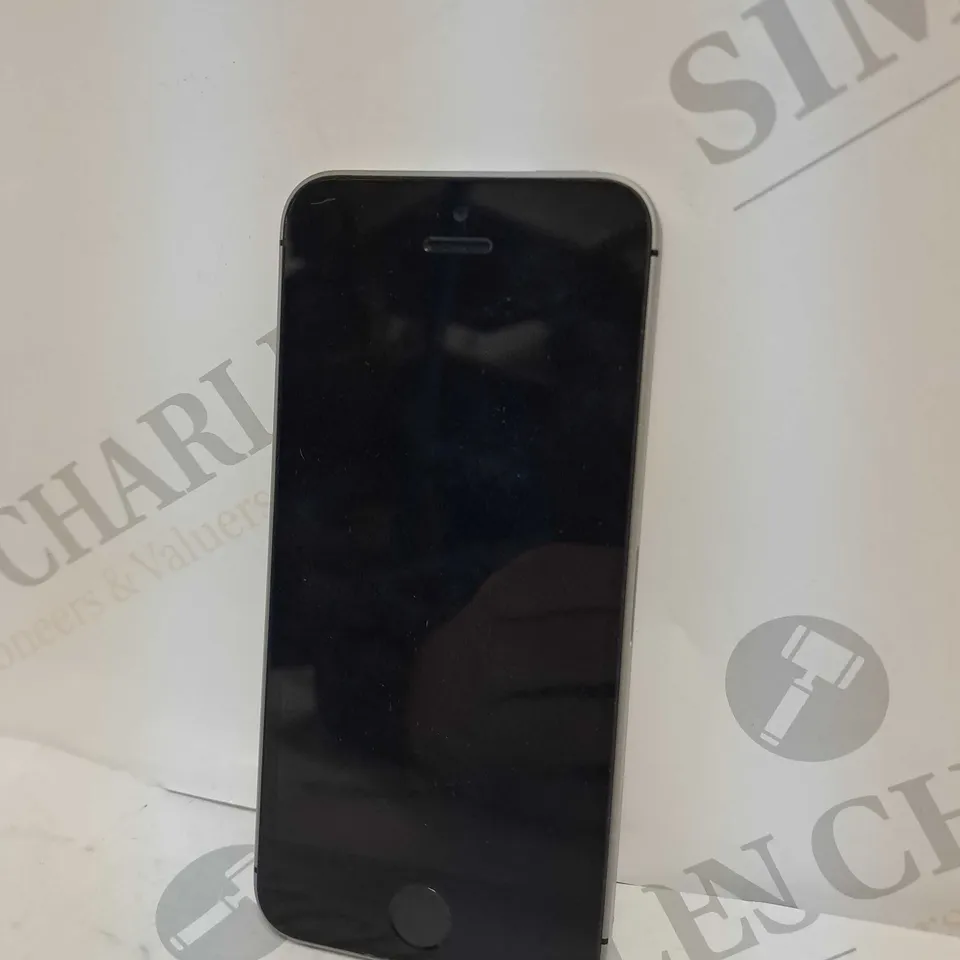 APPLE IPHONE SE SMARTPHONE 