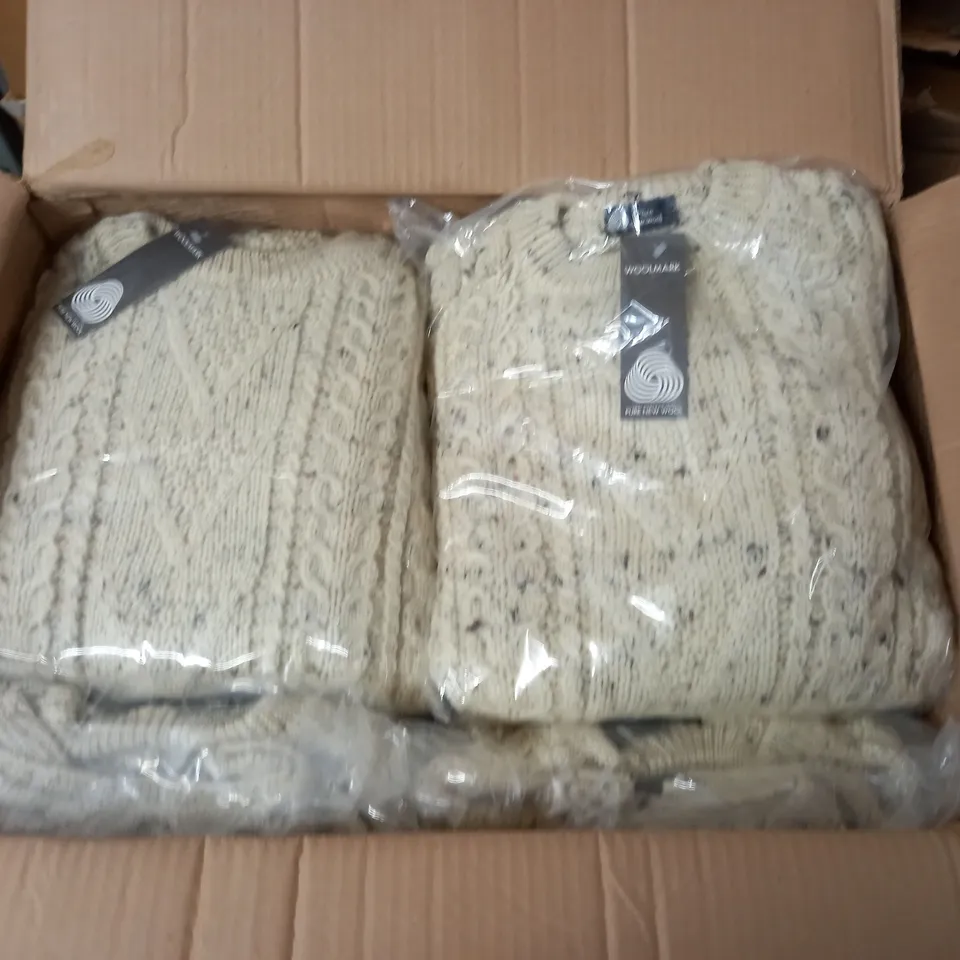 LOT OF APPROXIMATELY 10 AS NEW PURE NEW WOOL KNITTED CREW JUMPERS IN ECRU - ALL L