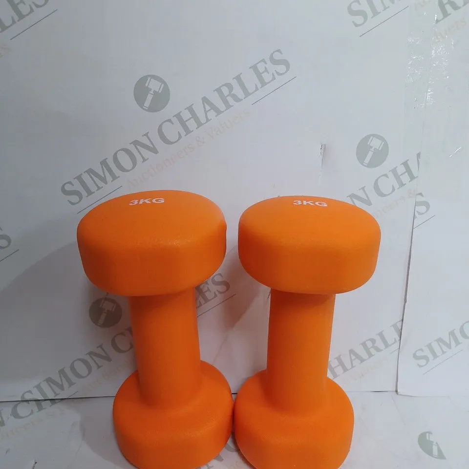 SET OF 2 3K DUMBELL WEIGHTS