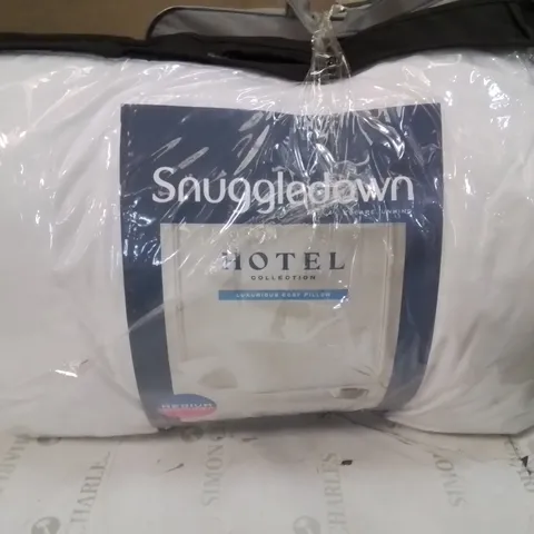 SNUGGLEDOWN HOTEL COLLECTION DOUBLE DUVET AND PILLOW SET