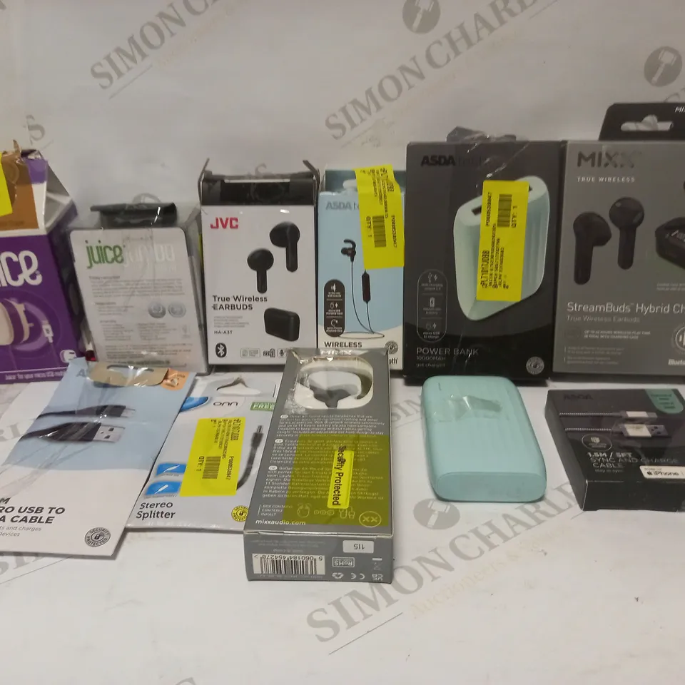 BOX TO CONTAIN APPROX. 20 X ASSORTED ELECTRONIC & TECH PRODUCTS, INCLUDES CHARGING CABLES, EARPHONES, POWER BANK ETC 