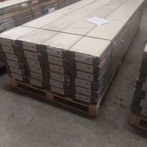 PALLET CONTAINING APPROXIMATELY 24x PACKS OF BRAND NEW KAHRS GRANDE MAISON OAK FLOORING - 2.91M² PP