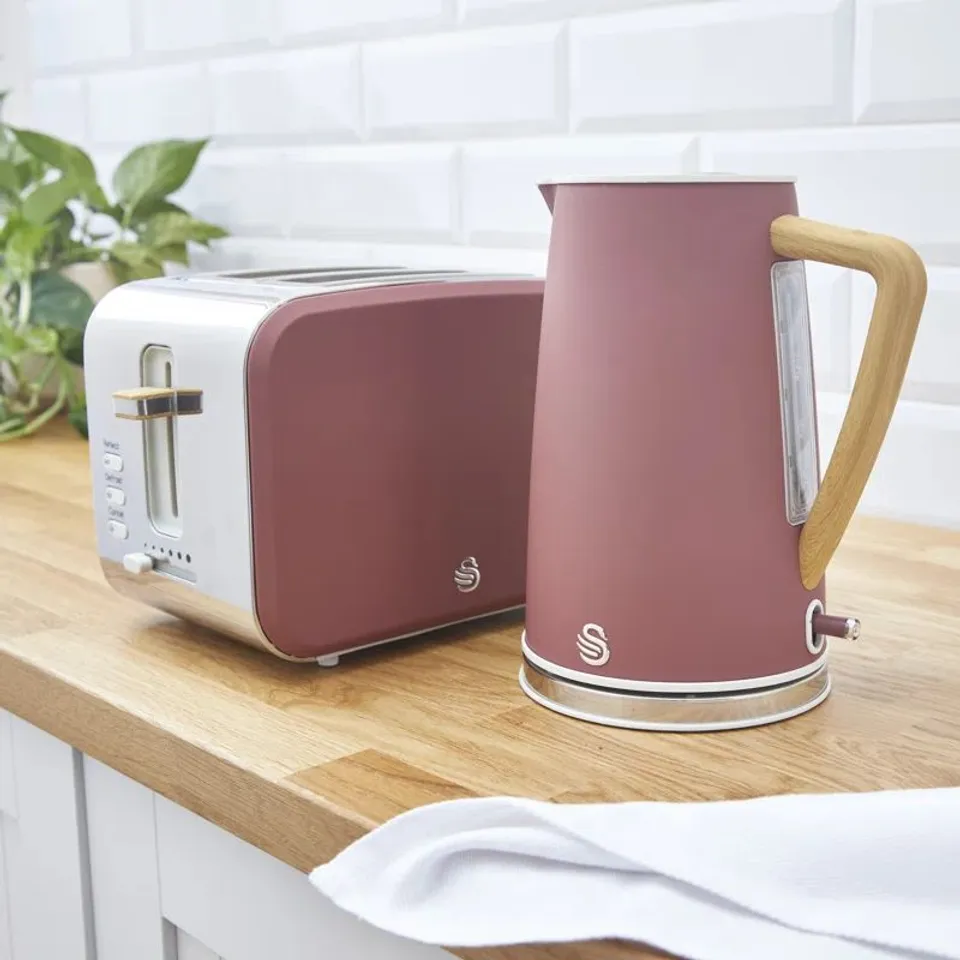 BOXED SWAN NORDIC CORDLESS JUG KETTLE WITH FAST BOIL TECHNOLOGY