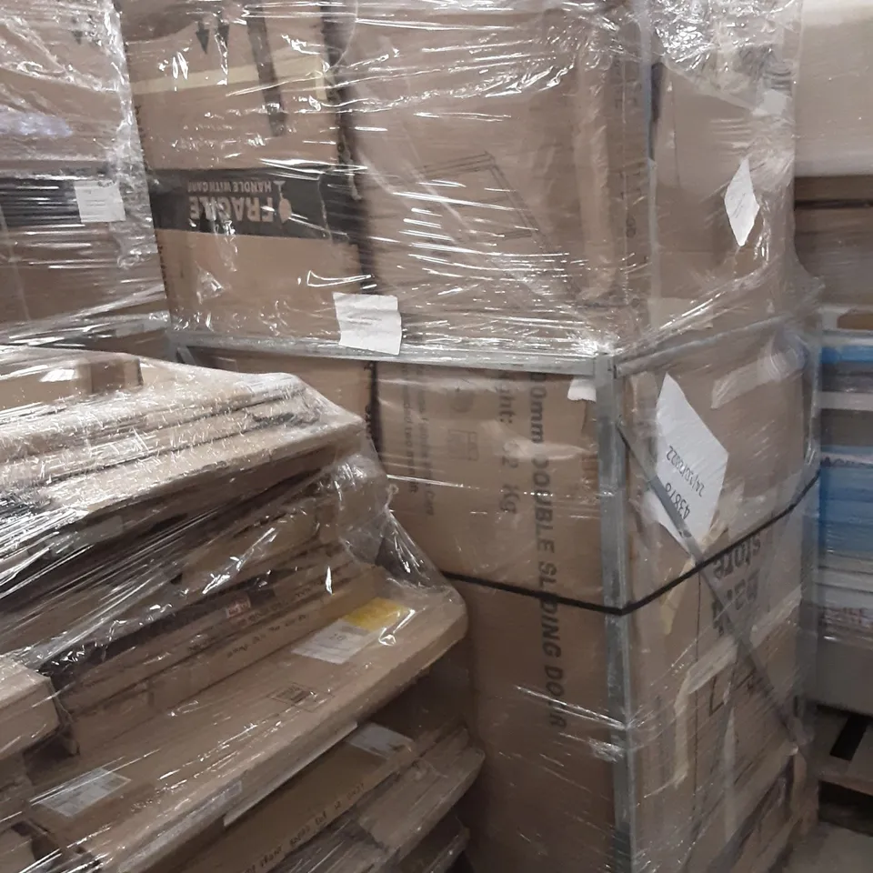 PALLET OF APPROXIMATELY 13 BATHROBE MIXED SHOWER GLASS DOORS