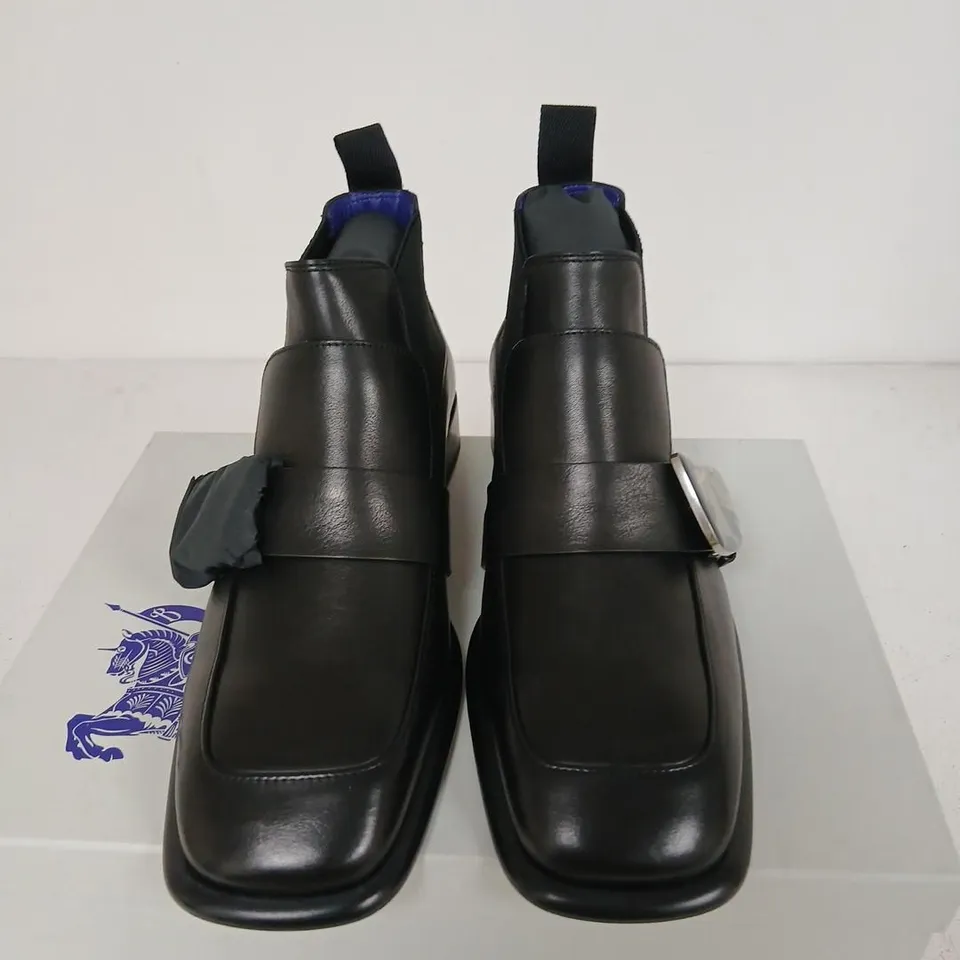BURBERRY LEATHER BOOT – BLACK, UK 8.5 (EU 42.5), LEATHER SOLE