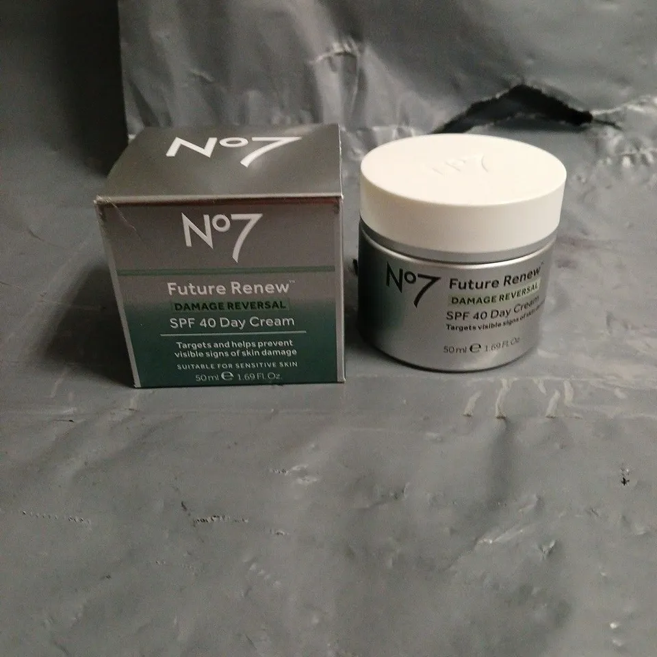 BOXED N07 FUTURE RENEW DAMAGE REVERSAL SPF 40 DAY CREAM 50ML