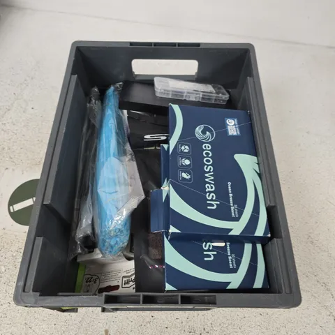 BOX CONTAINING A MIX OF APPROXIMATELY 15 ASSORTED ITEMS INCLUDING FISH BAIT, HEADLIGHT, ECO-SWASH ETC. 