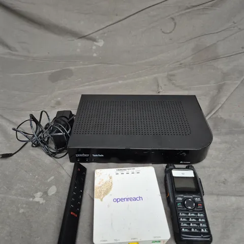 APPROXIMATELY 15 ELECTRICAL ITEMS TO INCLUDE - REMOTE CONTROLS, WIFI HUB AND POWER ADAPTERS