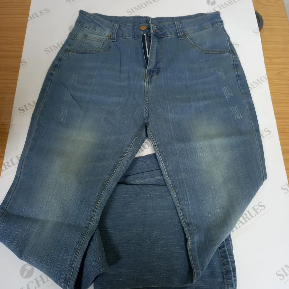 UNBRANDED DEMIN WASHED FLAIRED JEANS - M