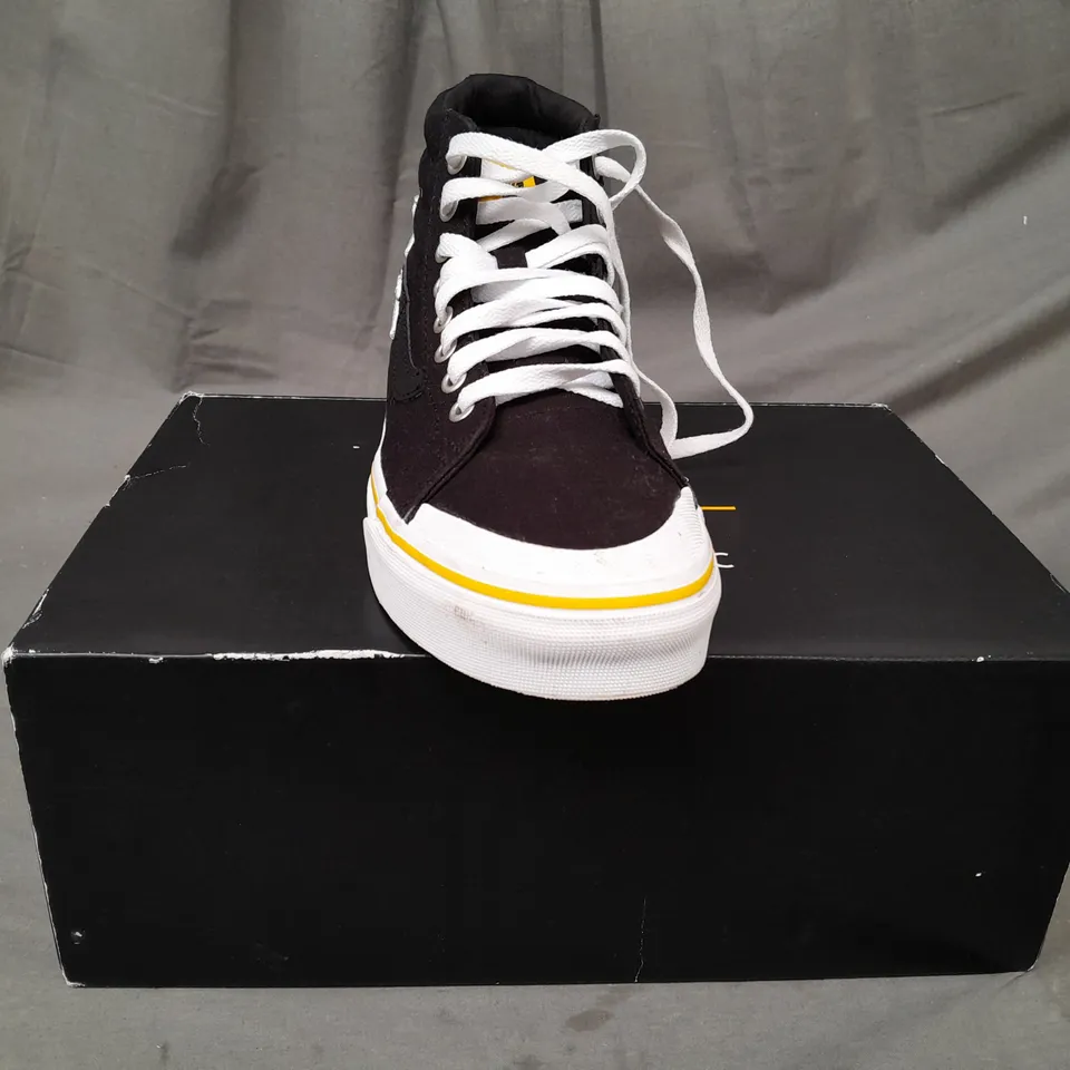 BOXED PAIR OF VANS NATION GEOGRAPHIC SK8-HI REISSUE 13 SHOES IN BLACK UK SIZE 5.5