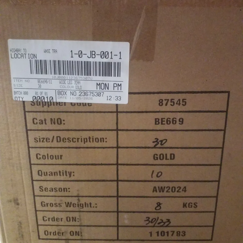 BOX CONTAINING APPROXIMATELY 10 BRAND NEW SIMPLY BE X TWISTED WUNDER GOLD METALLIC WIDE LEG JEANS - SIZE 30