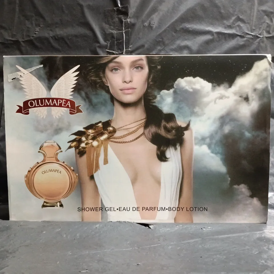 OLUMAPÉA 5-PIECE GIFT SET