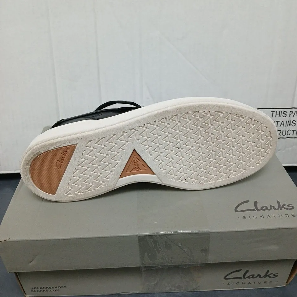 BOXED CLARKS CRAFT SWIFT TRAINERS - 6