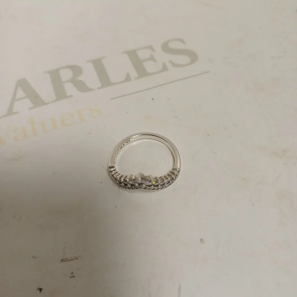 PANDORA PRINCESS WISHBONE RING