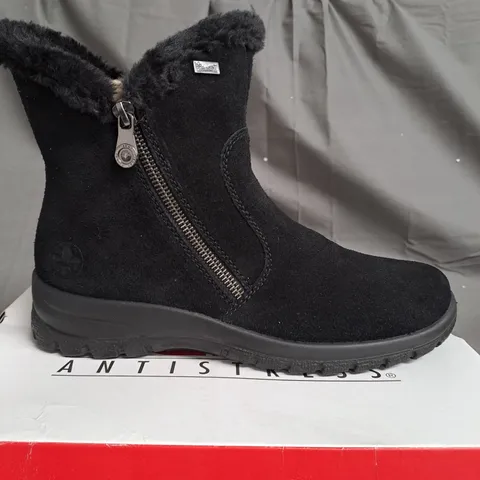 BOXED PAIR OF RIEKER CUFF DETAIL WATER RESISTANT BOOTS IN BLACK - SIZE 6