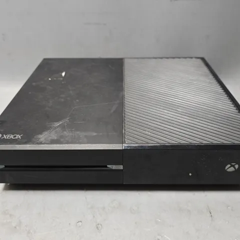 XBOX ONE GAMING CONSOLE IN BLACK