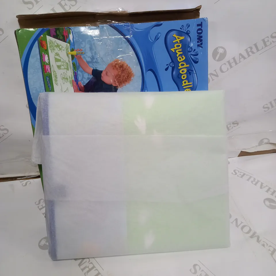AQUADOODLE PEPPA AND DINOSAURS MAT RRP £24.99