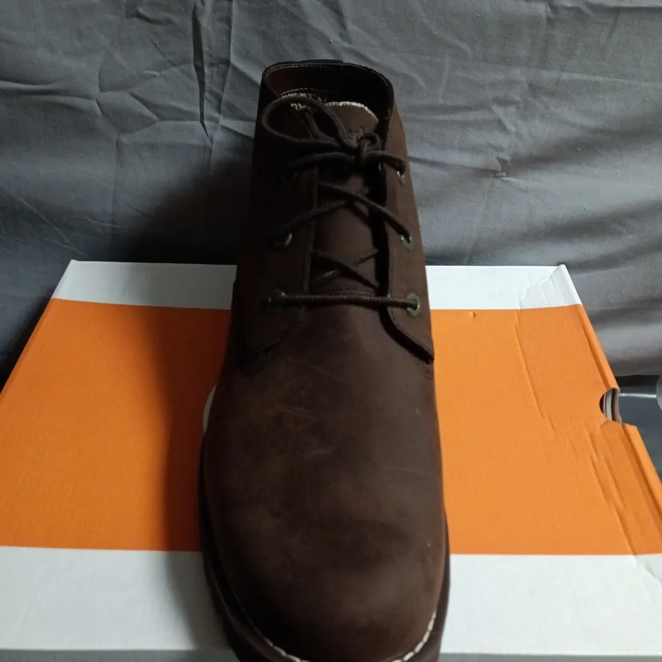 BOXED PAIR OF TIMBERLAND BROWN NUBUCK BOOTS – MEN'S - UK SIZE 12.5