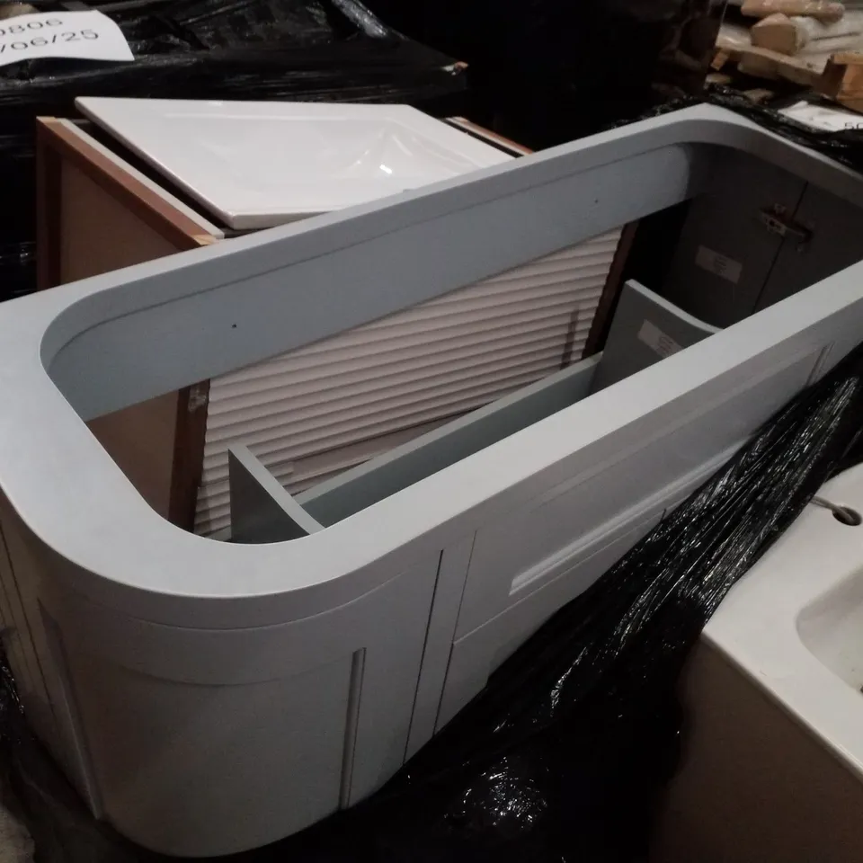 PALLET CONTAINING 2 ASSORTED VANITY UNITS