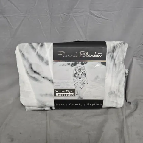 THE NIGHTS RANGE WHITE TIGER FLANNEL BLANKET (150X200CM)