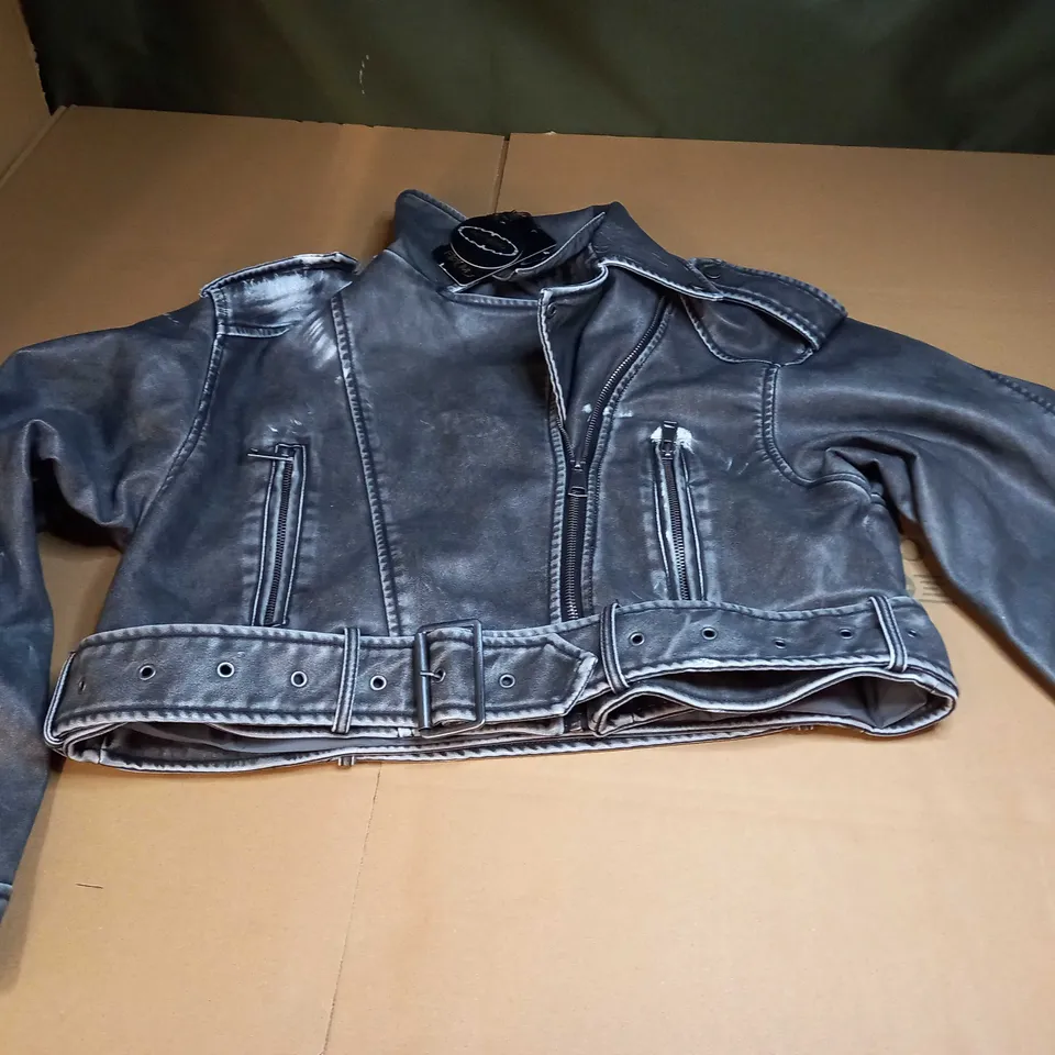 FLAM MODES ZIP UP CROP LEATHER JACKET IN DIRTY GREY - LARGE