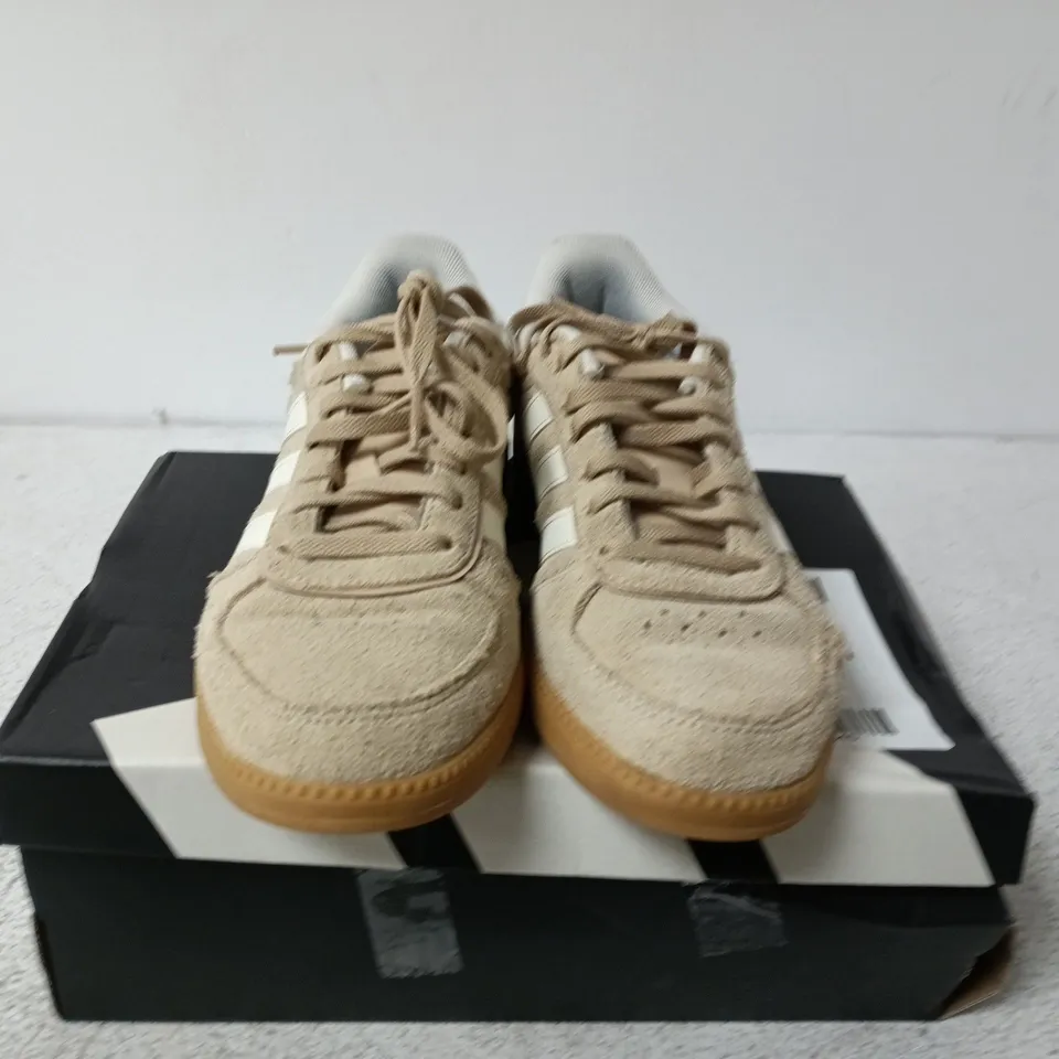 BOXED PAIR OF ADIDAS BREAKNET SLEEK J – UK 5.5