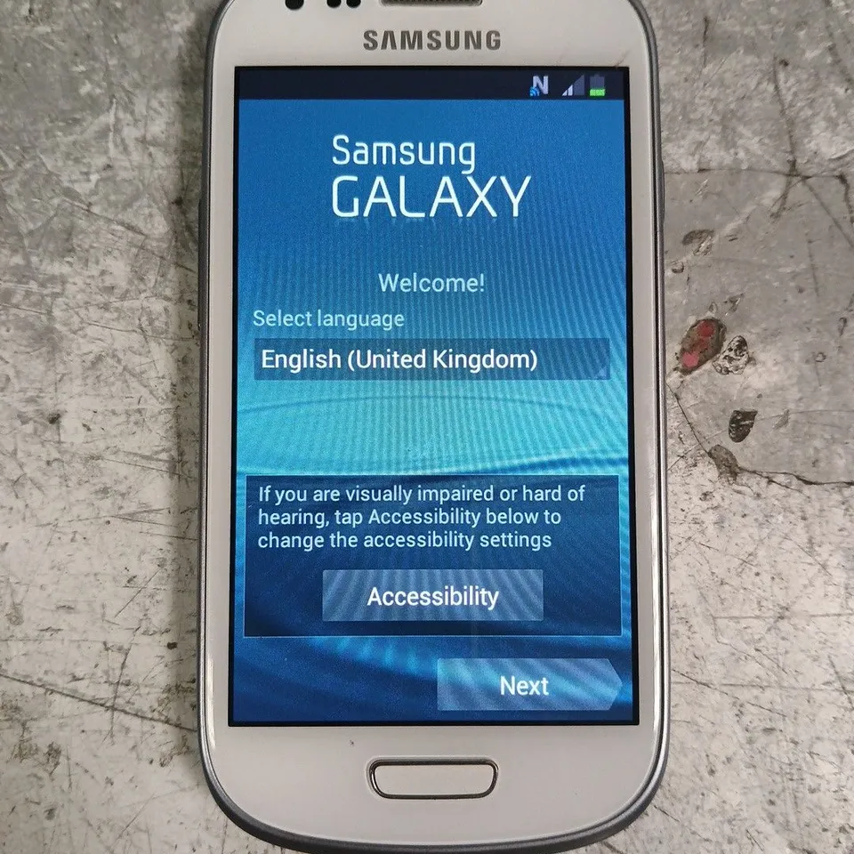 SAMSUNG GALAXY S3 MINI MOBILE PHONE IN WHITE