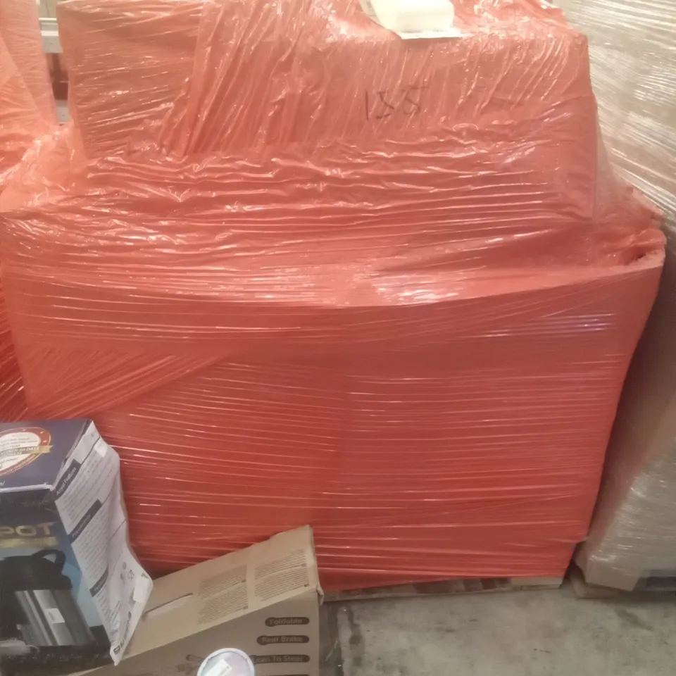 PALLET OF ASSORTED ITEMS INCLUDING WALL MIRROR, KIDS SCOOTER, BLANKET 