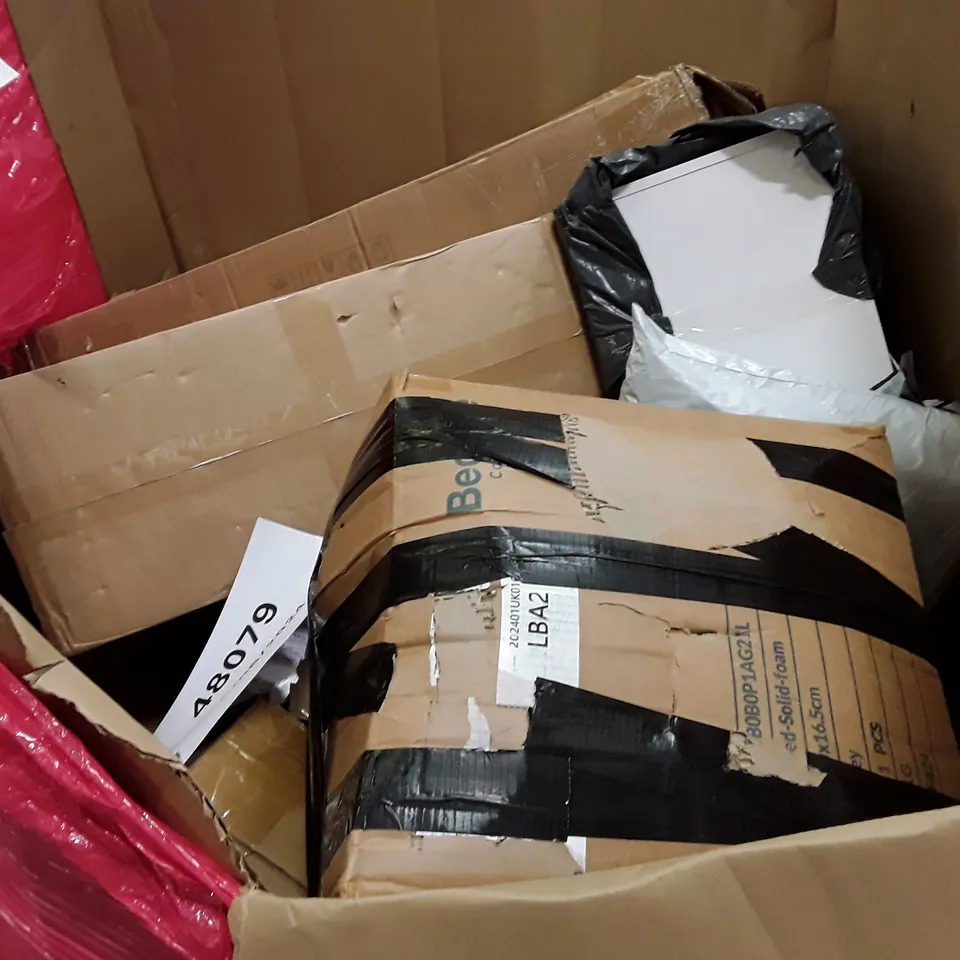 PALLET OF ASSORTED PRODUCTS INCLUDING MESH CHAIR, OIL FILLED RADIATOR, BLACK FOLDING SHOPPING TROLLEYS, WALL CLOCK
