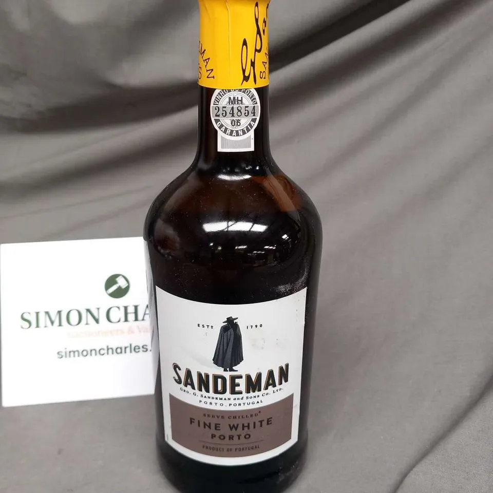 SANDEMAN FINE WHITE PORTO 750ML 19.5%