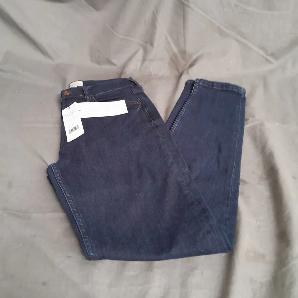 FRNCH CONNECTION SOFT STRETCH SKINNY HIGH RISE JEANS IN DARK WASH SIZE 6