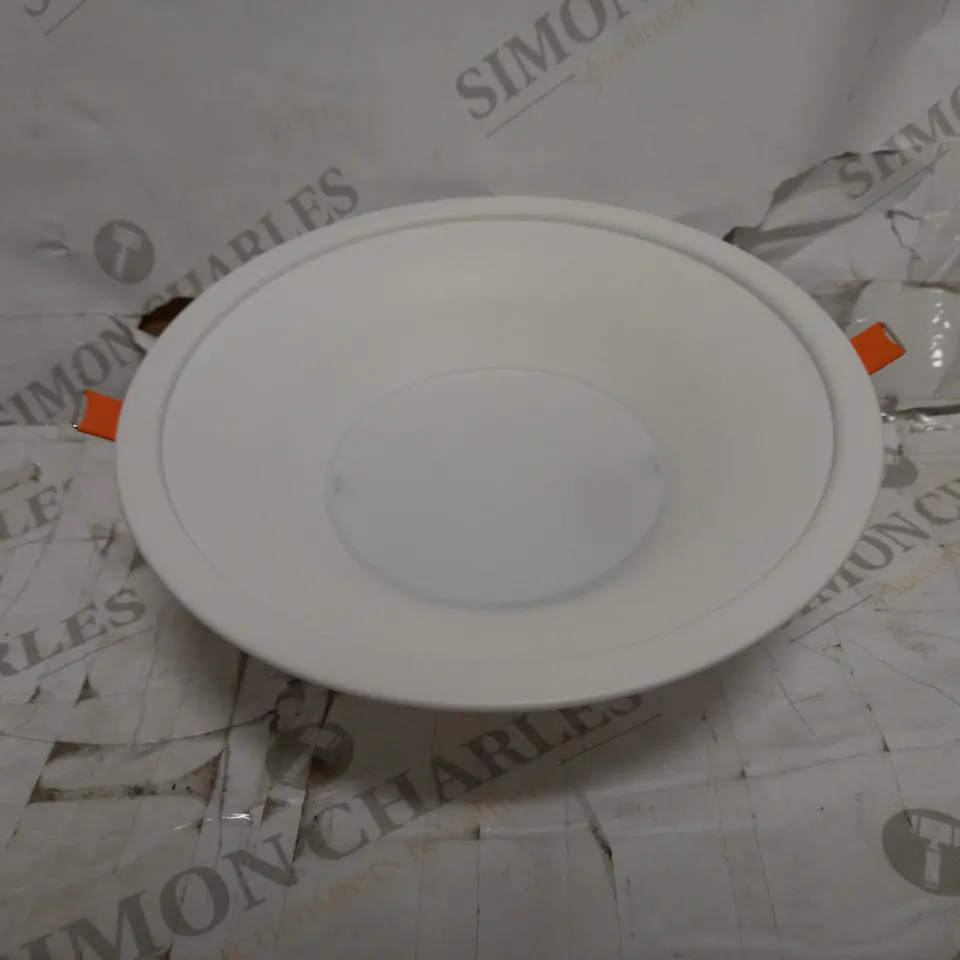 LOT OF 15 BRAND NEW LED ROUND 20W DOWNLIGHT 4K (WL79300-4K)
