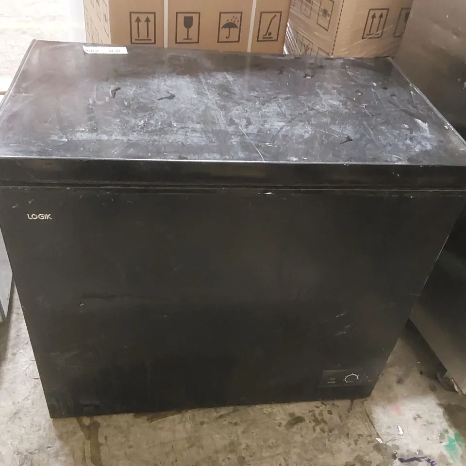 LOGIK L200CFB18 CHEST FREEZER - BLACK